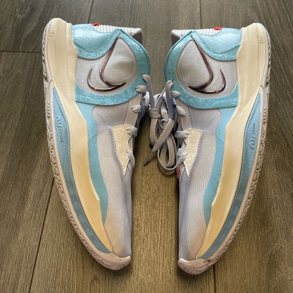 Nike Kyrie Low 5 Men's Football Grey/Black-Blue Chill DJ6012 003 RARE